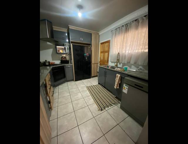 4 BEDROOM HOUSE FOR SALE IN DUNNOTTAR